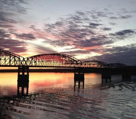 A Bridge View Inn Chamberlain Buitenkant foto